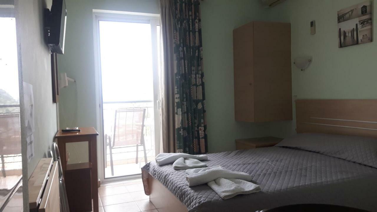 Ntemos Apartments Толон Екстериор снимка